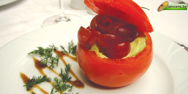 Hardallı Avakado Salatası