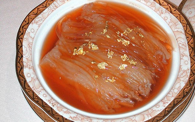 Porsiyonu 100 dolar olan yüzgeç çorbası yasaklandı